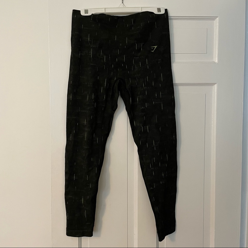 GYMSHARK ILLUMINATION SEAMLESS BLACK WITH LIME DETAIL LEGGINGS